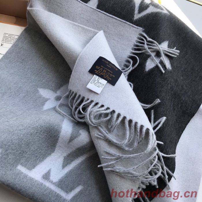 Louis Vuitton Scarf LV00040